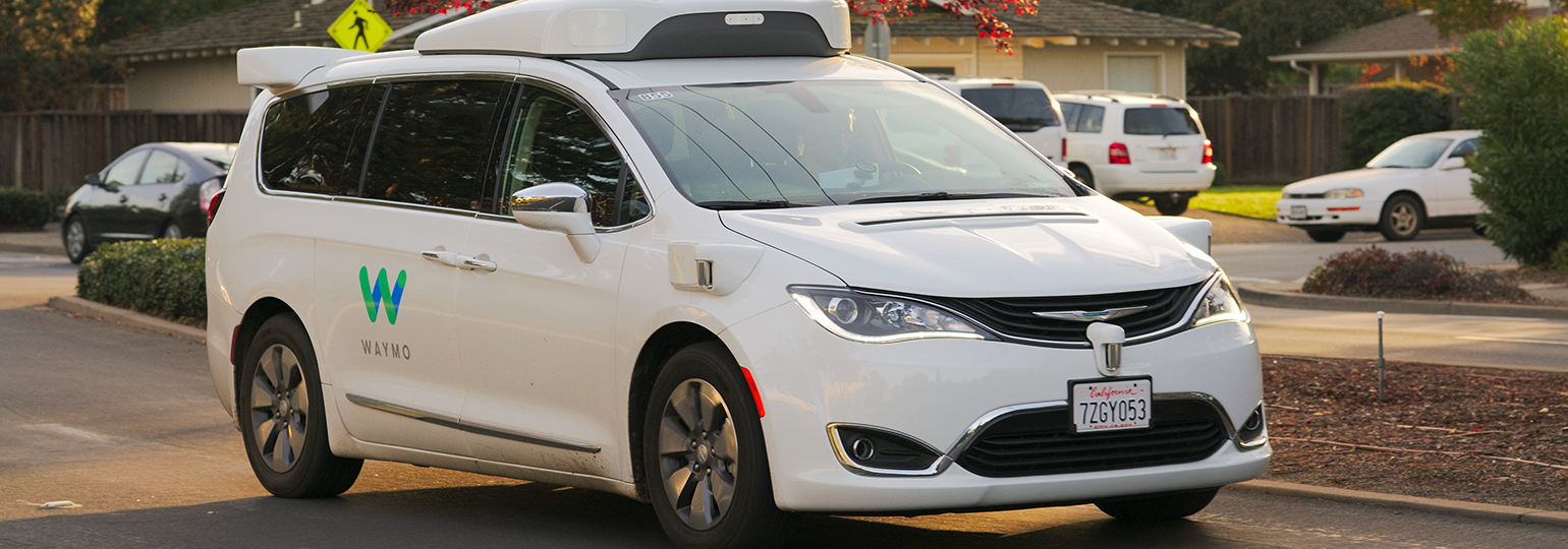 Обложка: Waymo запланировала запуск первого беспилотного автомобиля на декабрь 2018 года