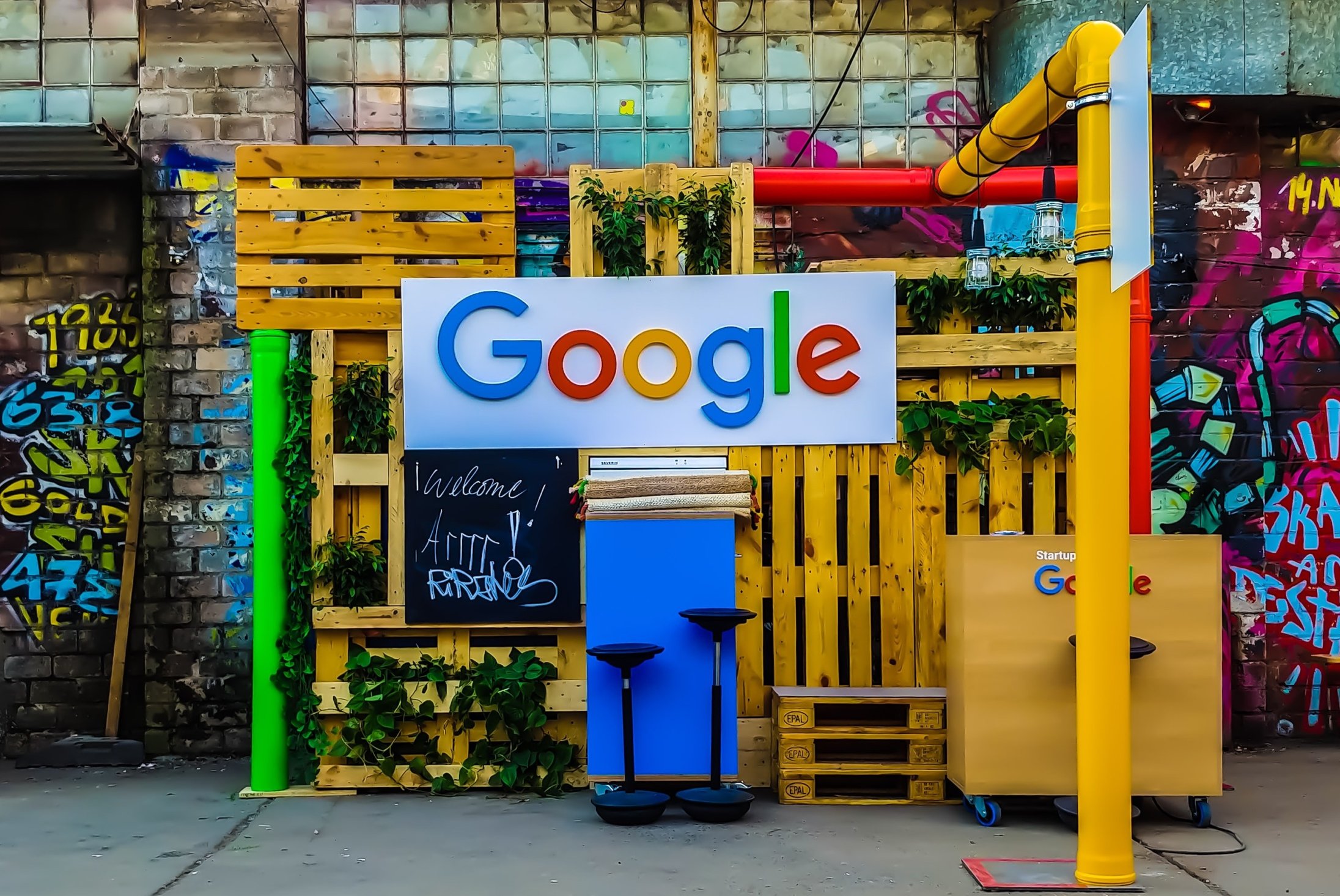 Обложка: Google отбилась от многомиллиардного иска Oracle, связанного с Java
