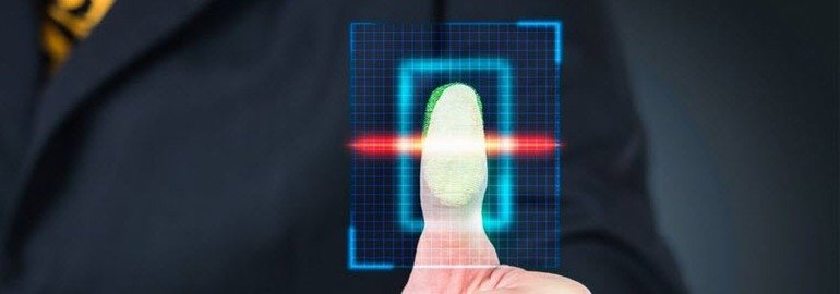 Обложка: Глава Роскомнадзора выступил за запрет биометрической идентификации несовершеннолетних