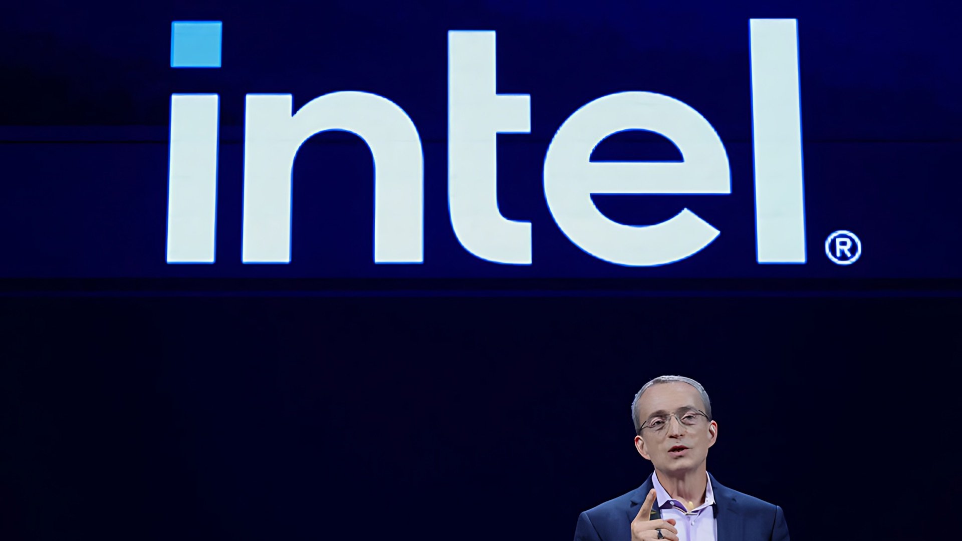 Обложка: 🔥 Глава Intel Гелсинджер покинул компанию, доведя ее до грани банкротства