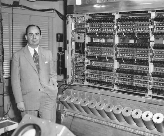 История российского IT: 7 фактов от советских ЭВМ до Горбушки_4
