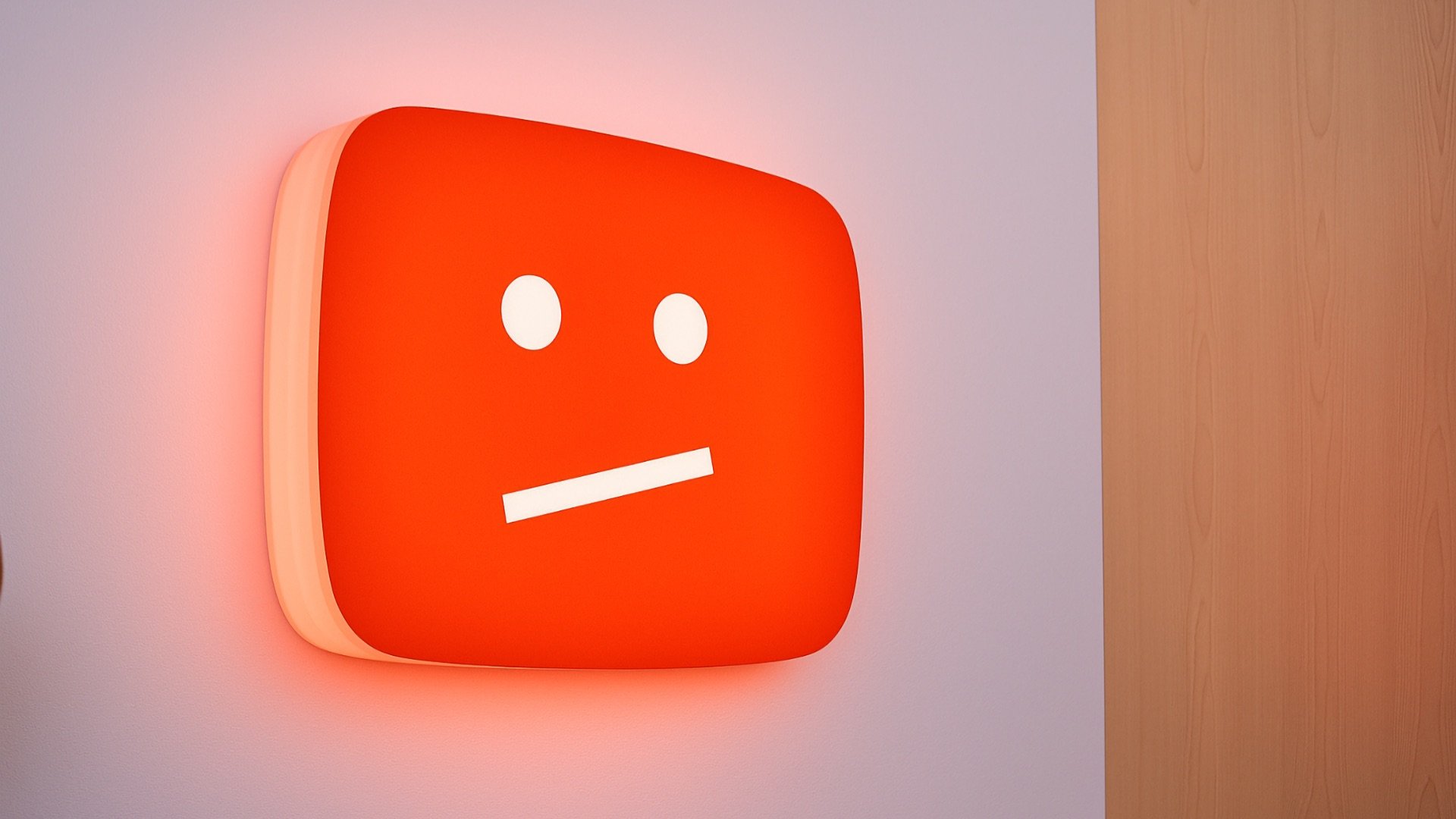 Обложка: YouTube перестал работать на несколько часов по всему миру. Что произошло