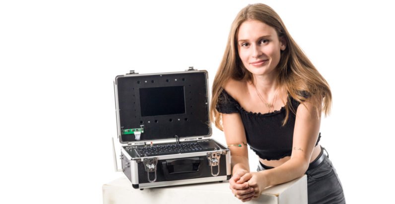 Старшеклассница из Швейцарии собрала хакерскую станцию SpyPi_4