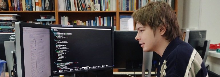 Обложка: Запущен онлайн-курс по программированию от университета ИТМО --- шестикратного чемпиона ACM ICPC