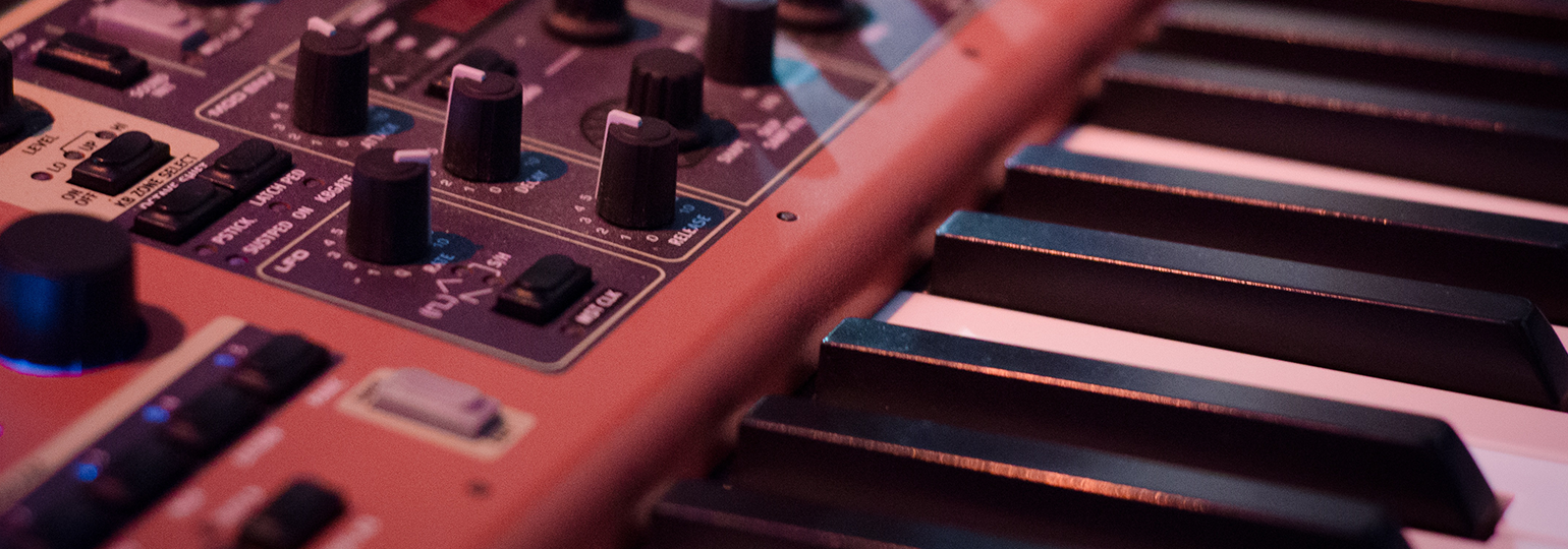 Обложка: Google AI разработала интеллектуальный контроллер Piano Genie для импровизации на фортепиано