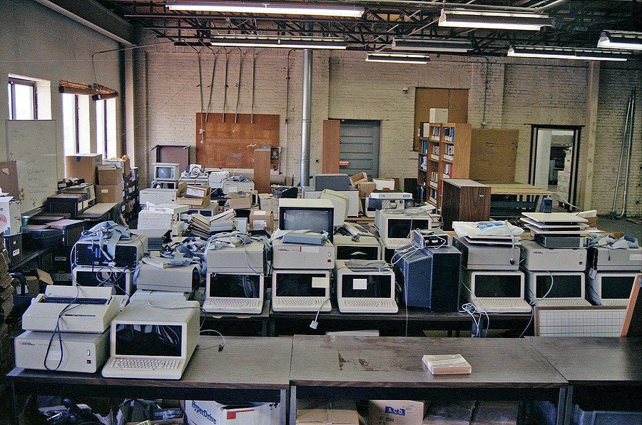 Программисты за работой: большая подборка ретро-фотографий из эпохи зарождения IT 16