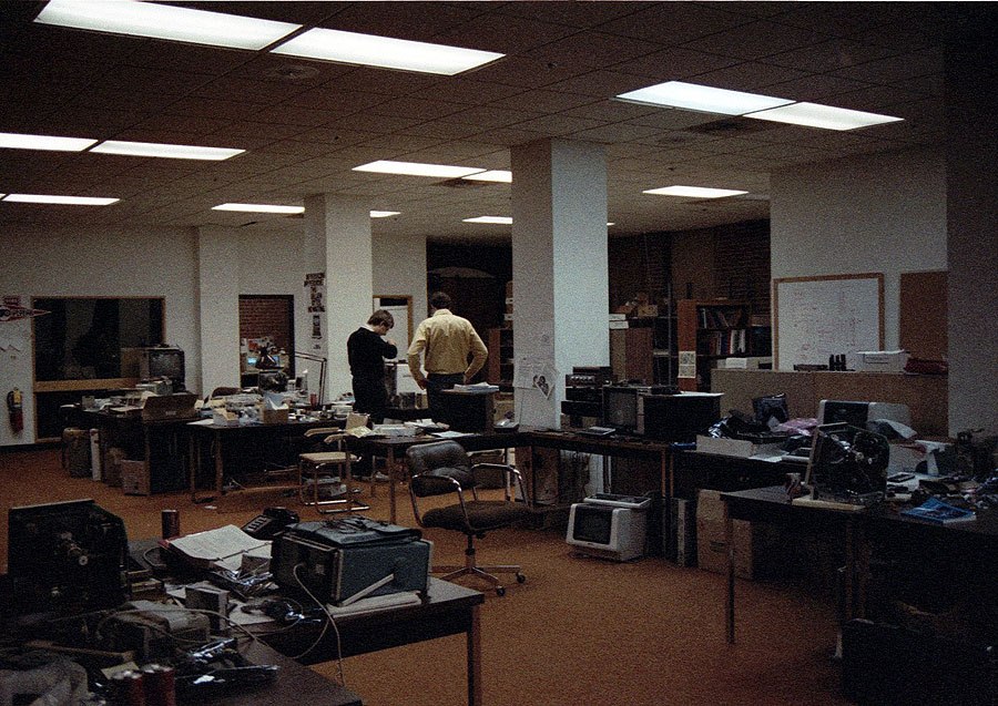Программисты за работой: большая подборка ретро-фотографий из эпохи зарождения IT 9