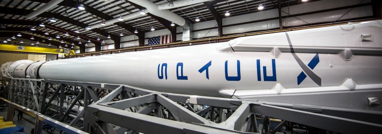 Обложка: SpaceX успешно запустила Falcon 9 с первыми интернет-спутниками