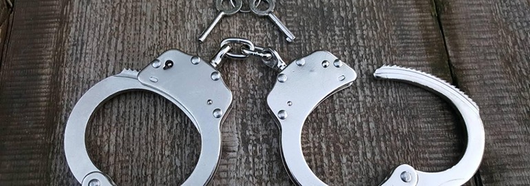 Обложка: СМИ: прекращено уголовное дело против обвиняемого в призывах к терроризму математика Дмитрия Богатова