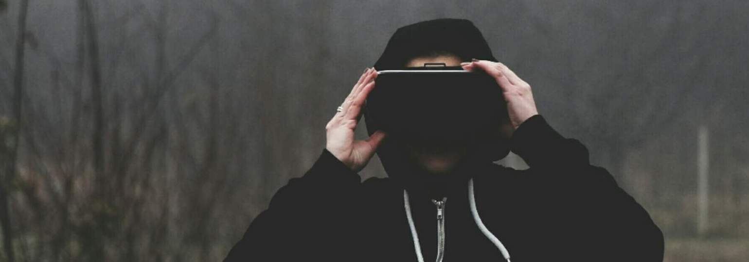 Обложка поста Facebook представила автономный VR-шлем Oculus Quest с шестью степенями свободы