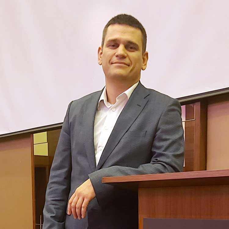 Аватарка эксперта Михаил Сарычев