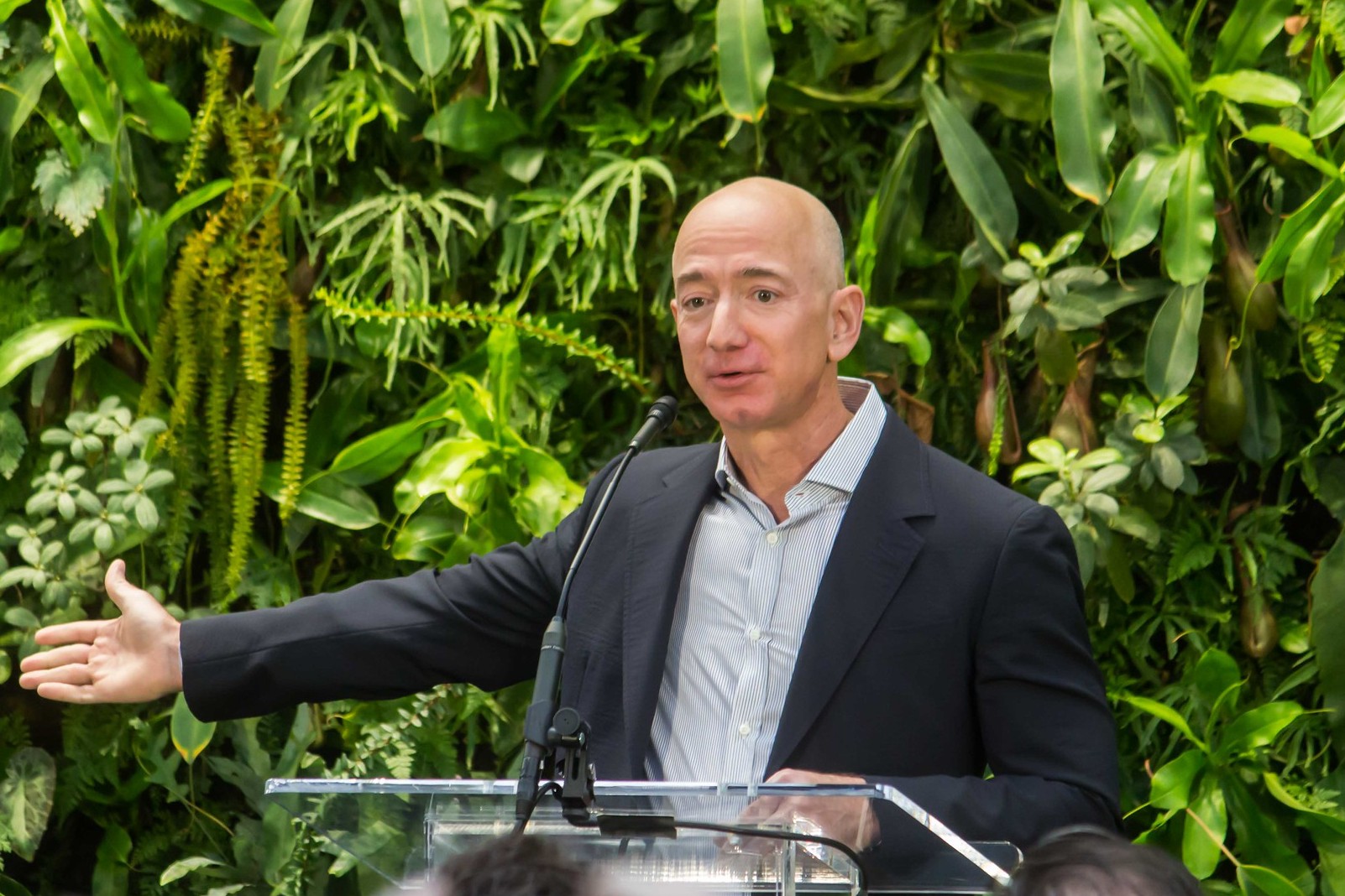 Руководитель AWS заменит основателя Amazon Джеффа Безоса на посту главы компании 1