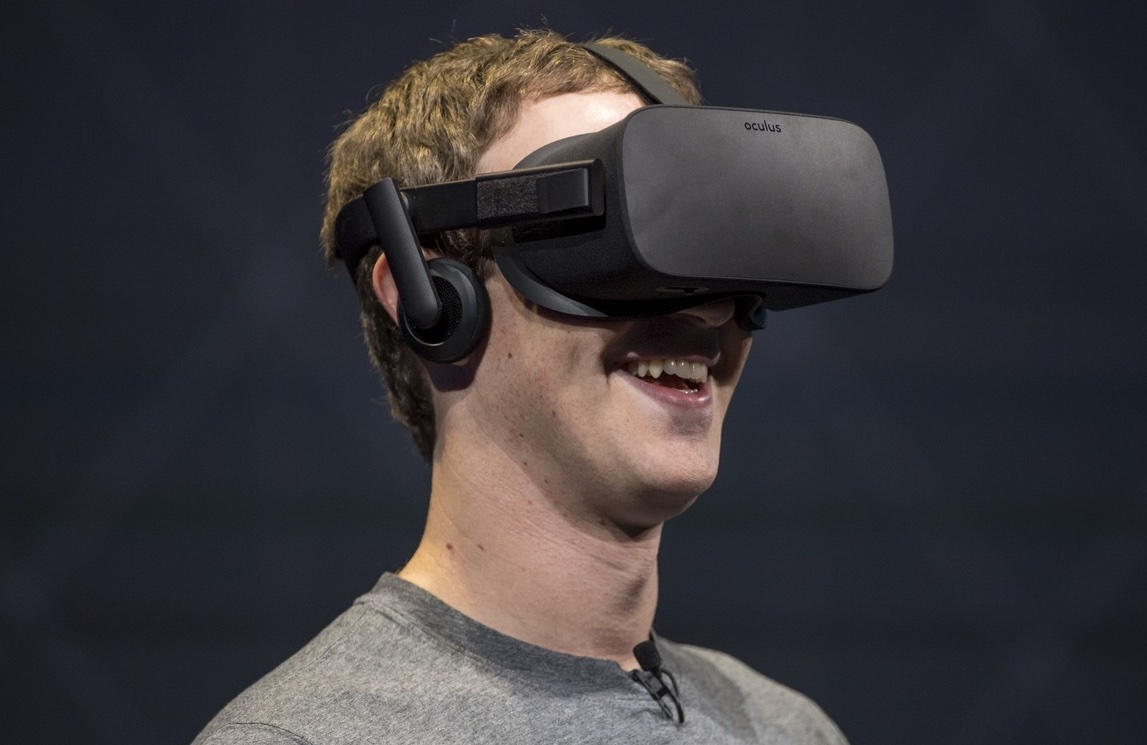 Почти каждый пятый сотрудник Facebook работает над виртуальной или дополненной реальностью 1