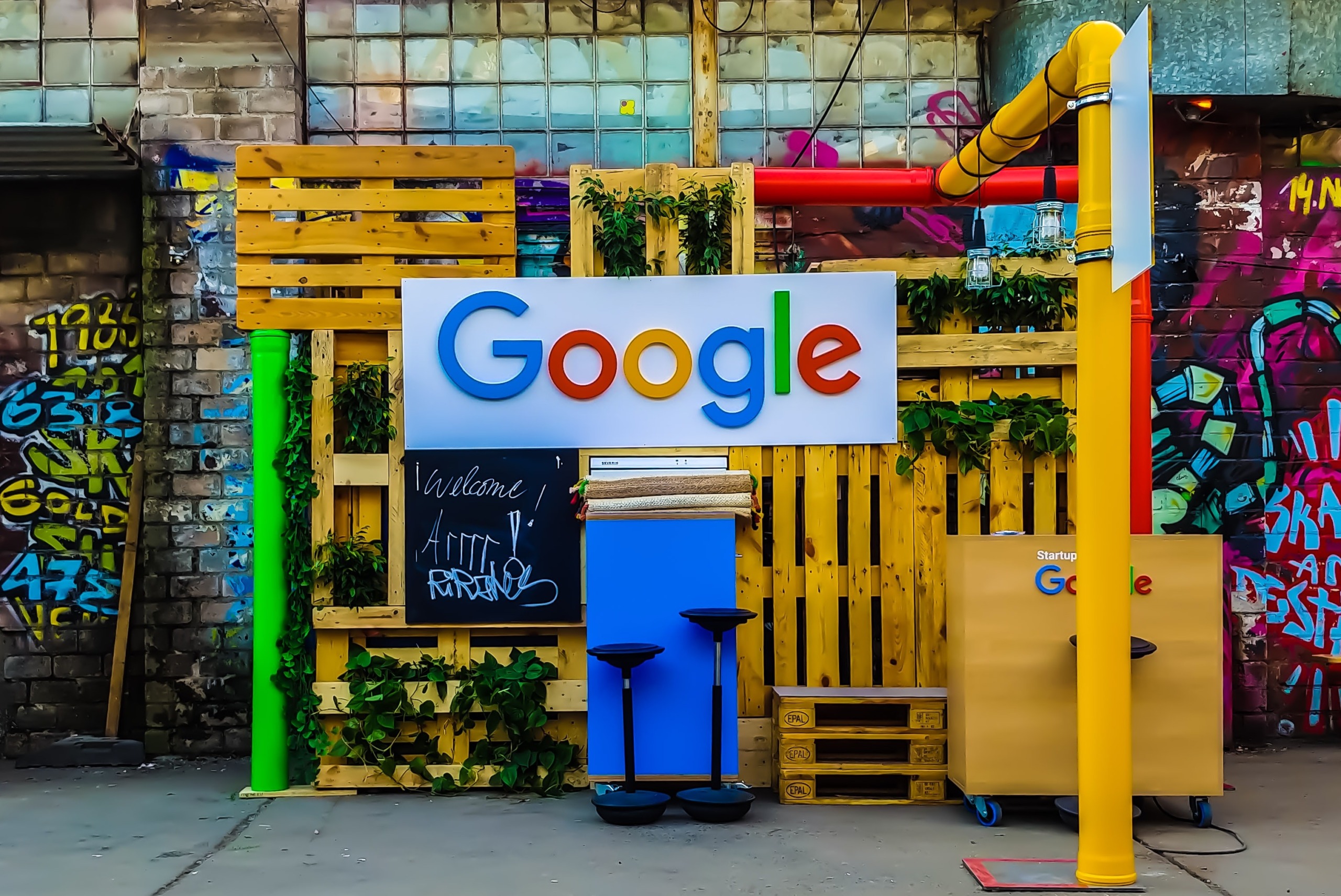 Обложка: Google отбилась от многомиллиардного иска Oracle, связанного с Java