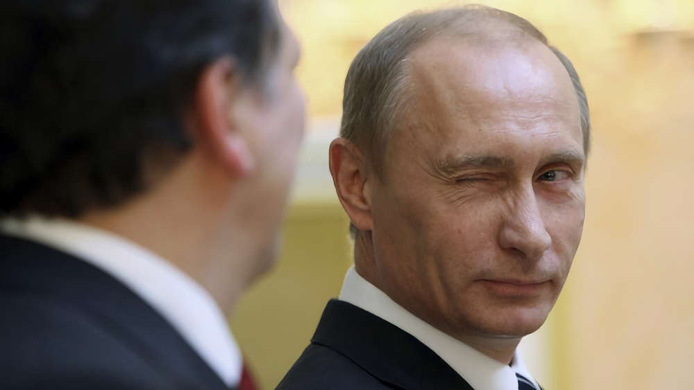 Обложка: Сайт РЖД сломался после объявления Путиным непрерывных майских праздников