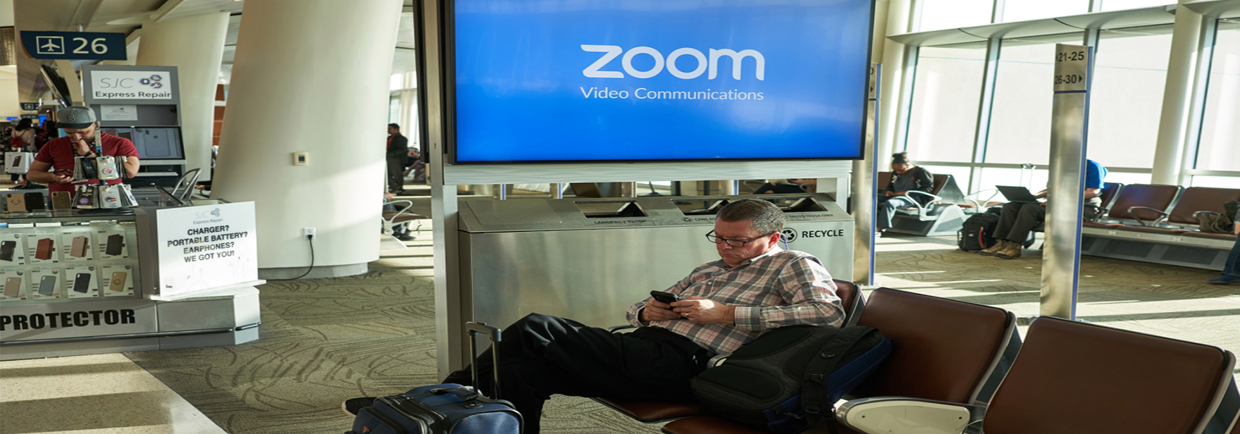 Обложка поста Zoom покупает разработчика решений для колл-центров Five9. Это позволит развить сервис облачной телефонии Zoom Phone