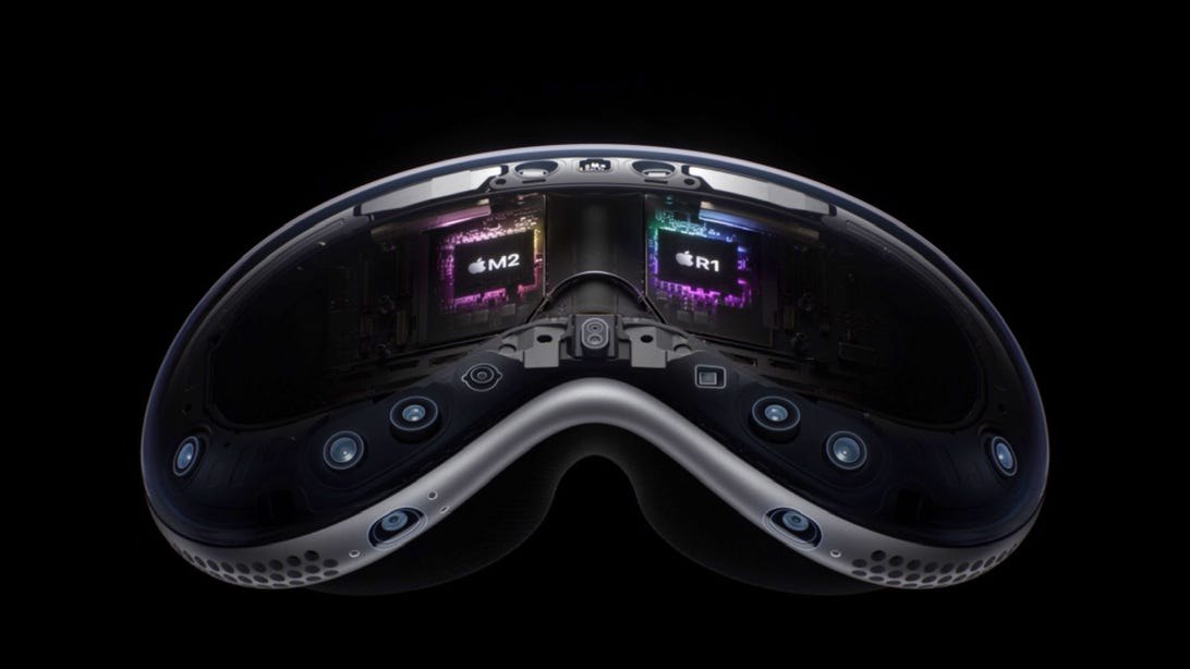 Apple предоставила очки дополненной реальности Vision Pro 1